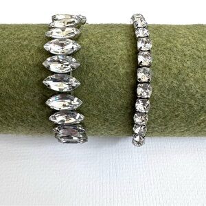 Set of 2 Bracelets. Vintage Inspired with Elastic
Bands.